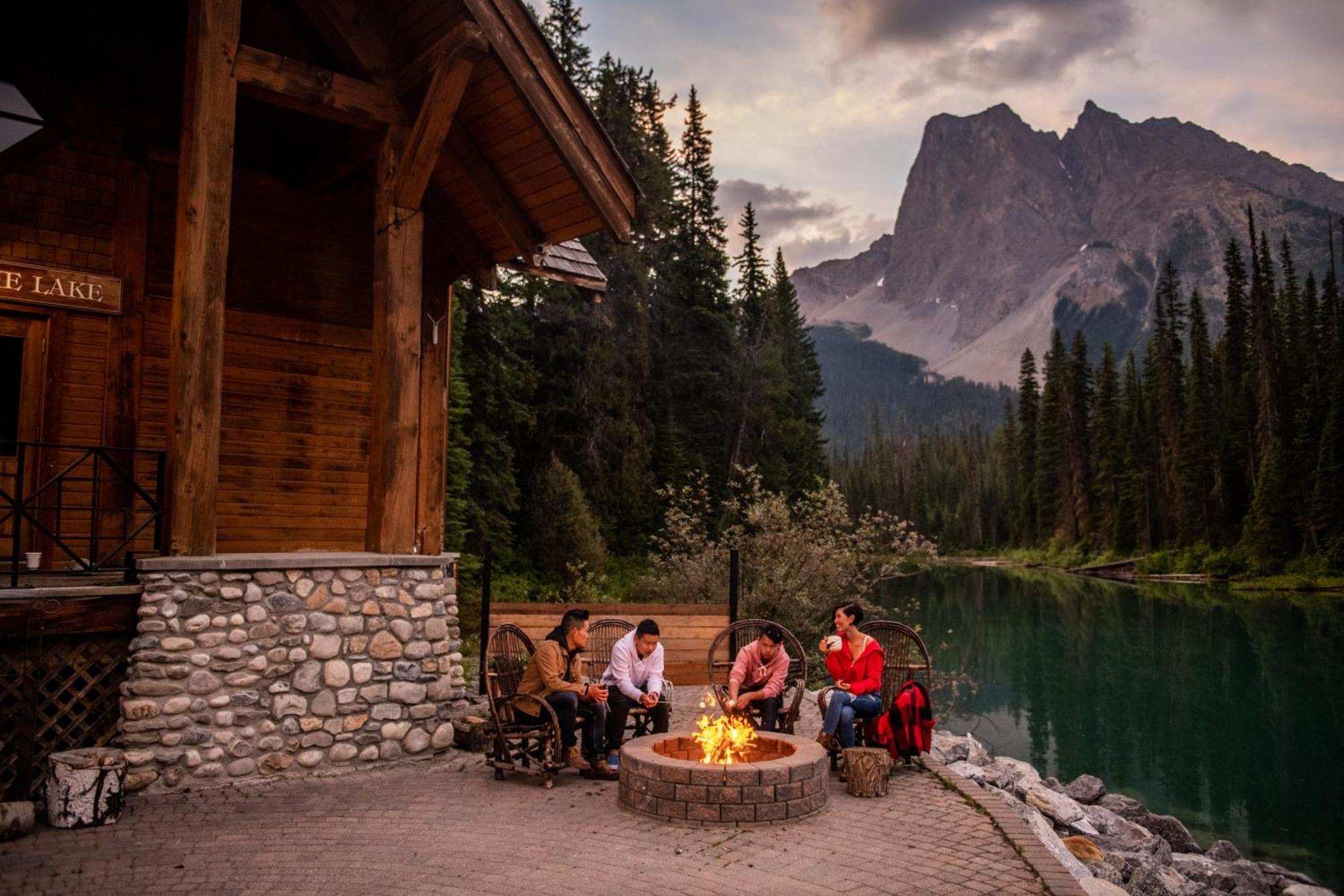 Emerald Lake Lodge Field Esterno foto